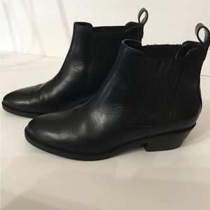 Lauren by Ralph Lauren Ericka Booties Size 6B